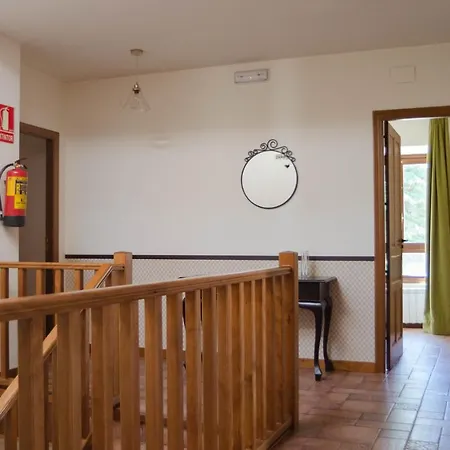 Casa Del Cura Konukevi Las Navas del Marqués