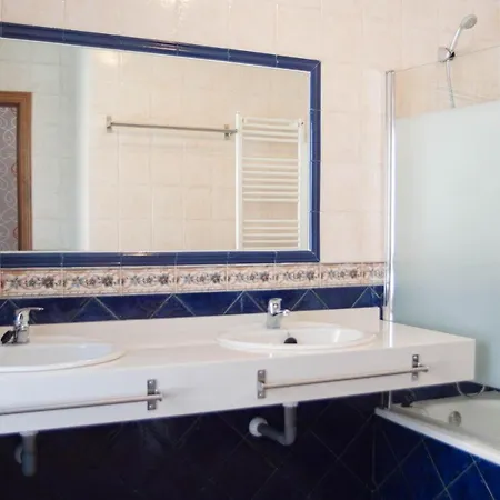 Casa Del Cura Las Navas del Marqués