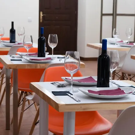 Casa Del Cura Las Navas del Marqués